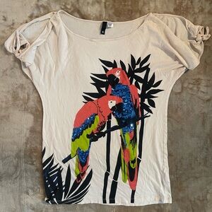 H&M Cream Parrot Print Short Sleeve Tee with peekaboo shoulder